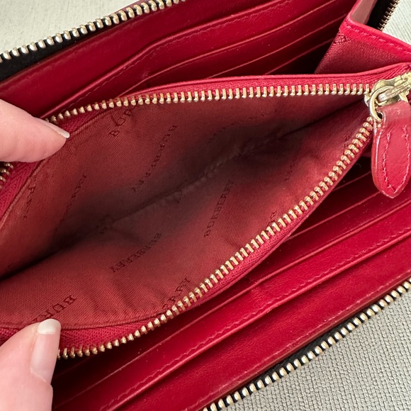 Burberry Wallet - Picture 9 of 11